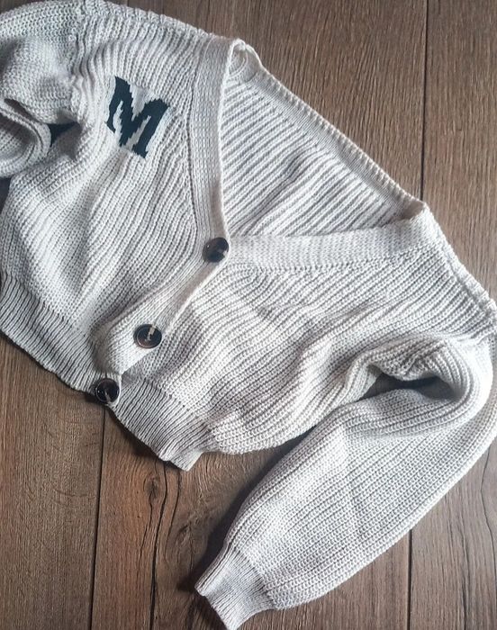 Sweterek z guziczkami piękny nowy XS S