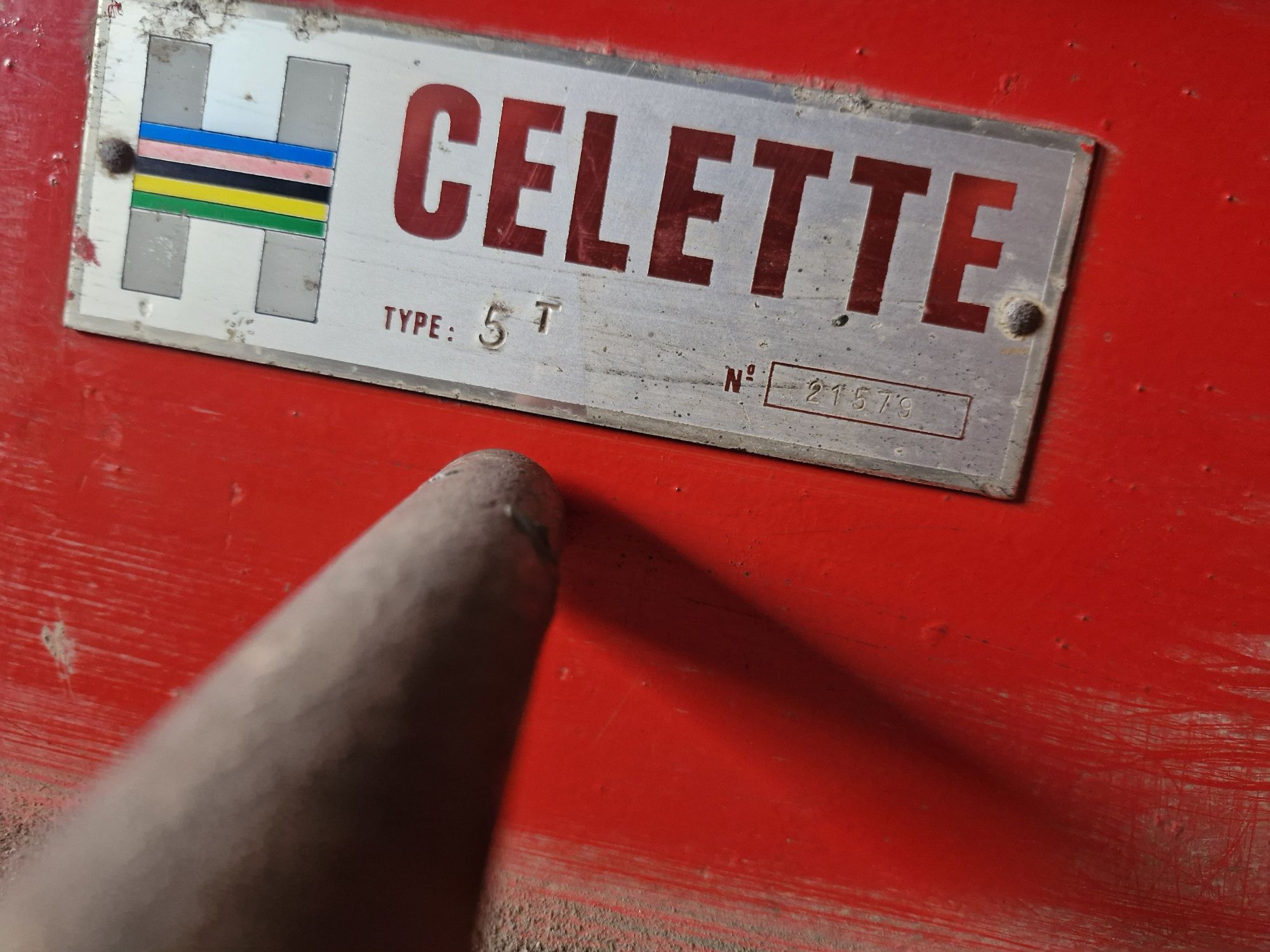 Solidna Rama Blacharska Celette