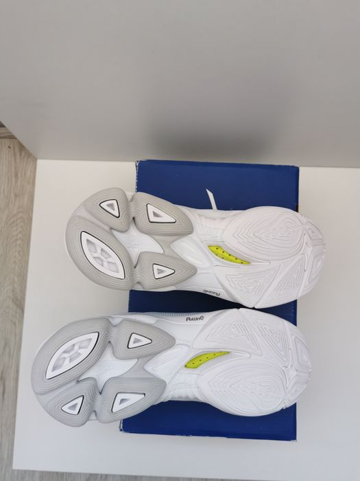 Mizuno Wave Lightning Z6 [41]