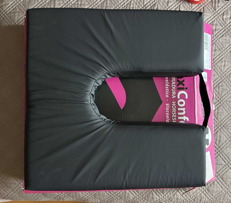 Vendo Almofada Viscoelastica em Ferradura como nova