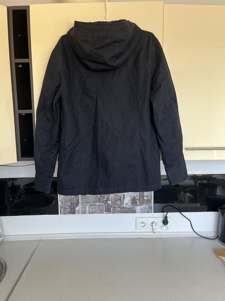 Męska kurtka parka płaszcz z ozdobnymi guzikami M 48