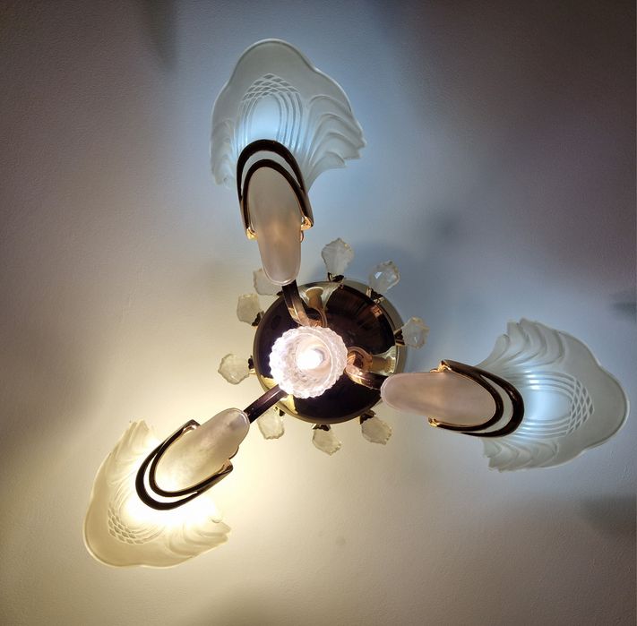 Люстра в  ретро стилі