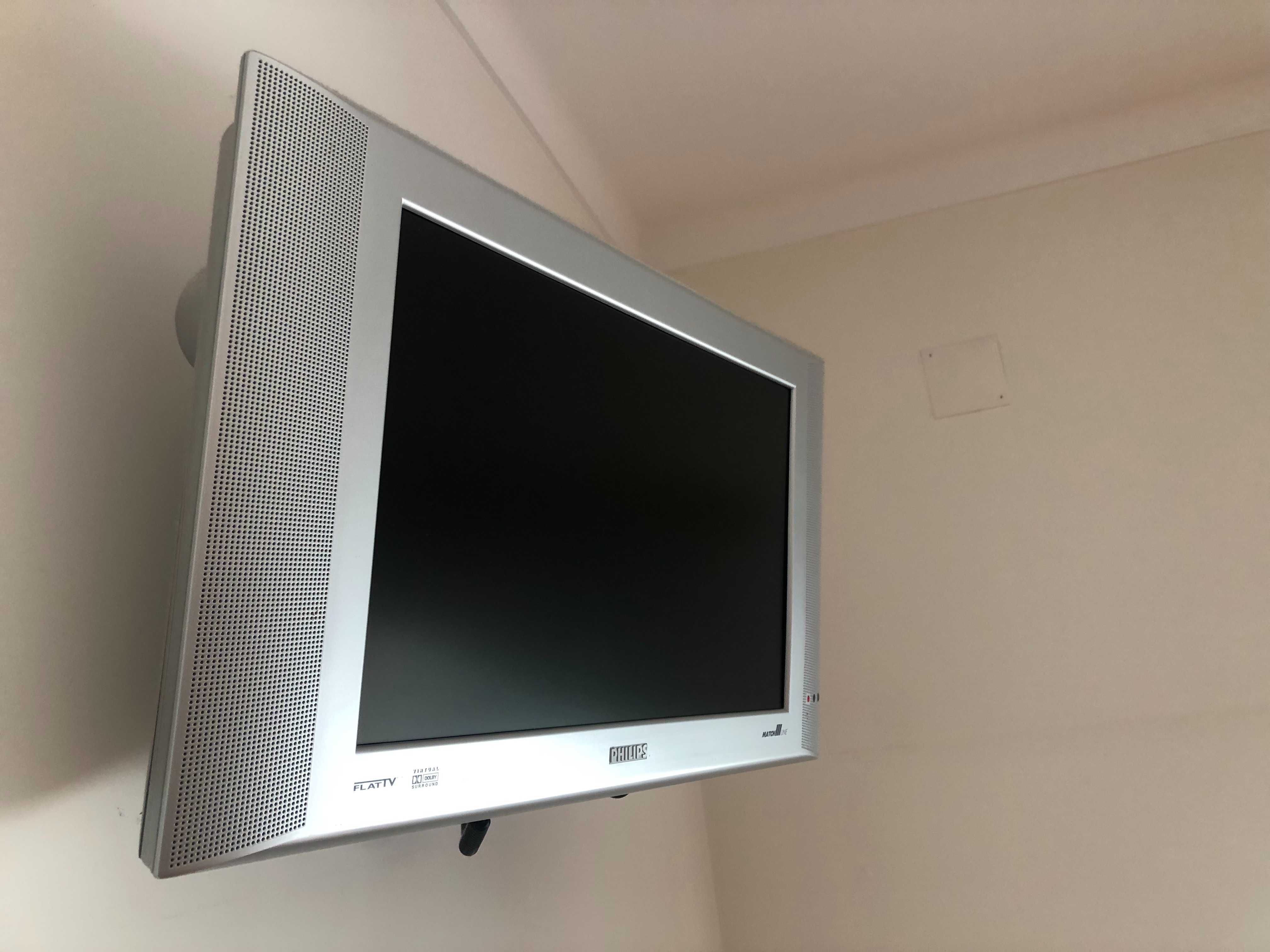 Televisão LCD PHILIPS 17" + comando + suporte pé + suporte parede