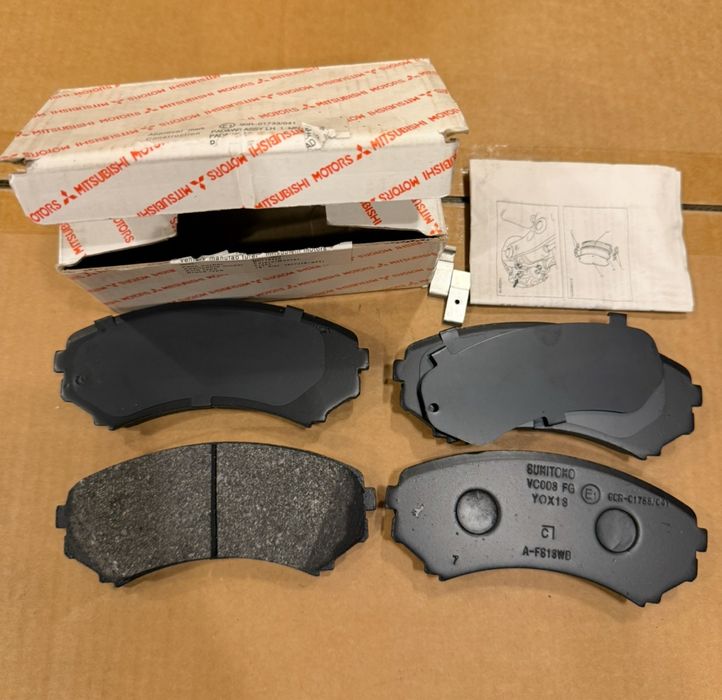 Тормозные колодки передние Mitsubishi pajero, grandis