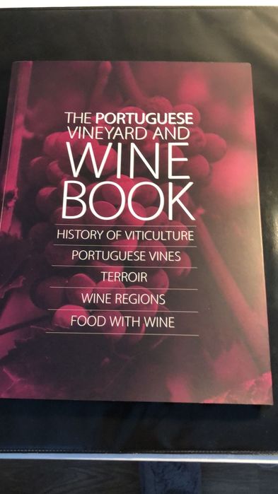 Livro de vinhos em ingles como novo