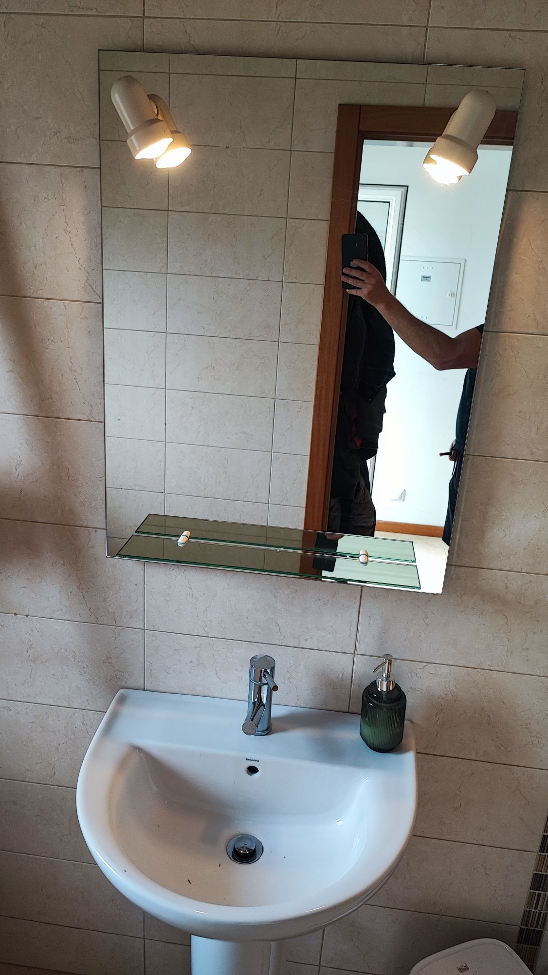 Espelho de wc, com iluminação