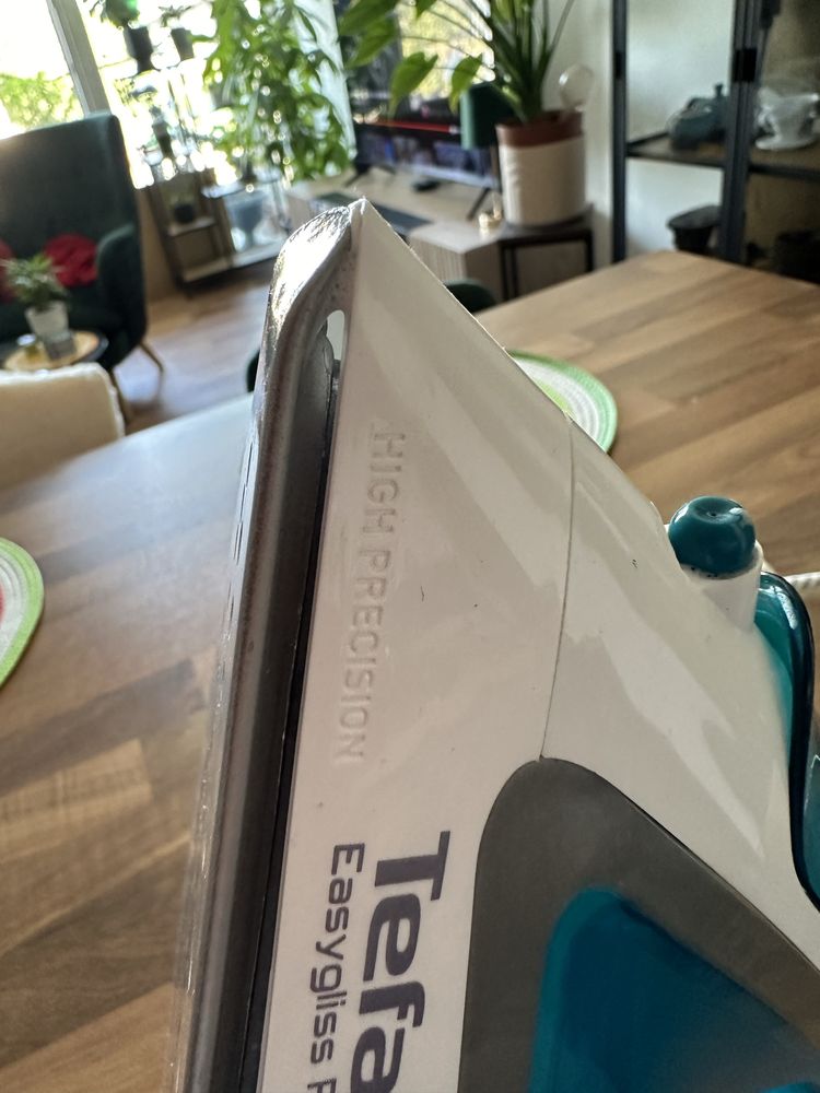 Żelazko TEFAL FV5718 Easygliss Plus