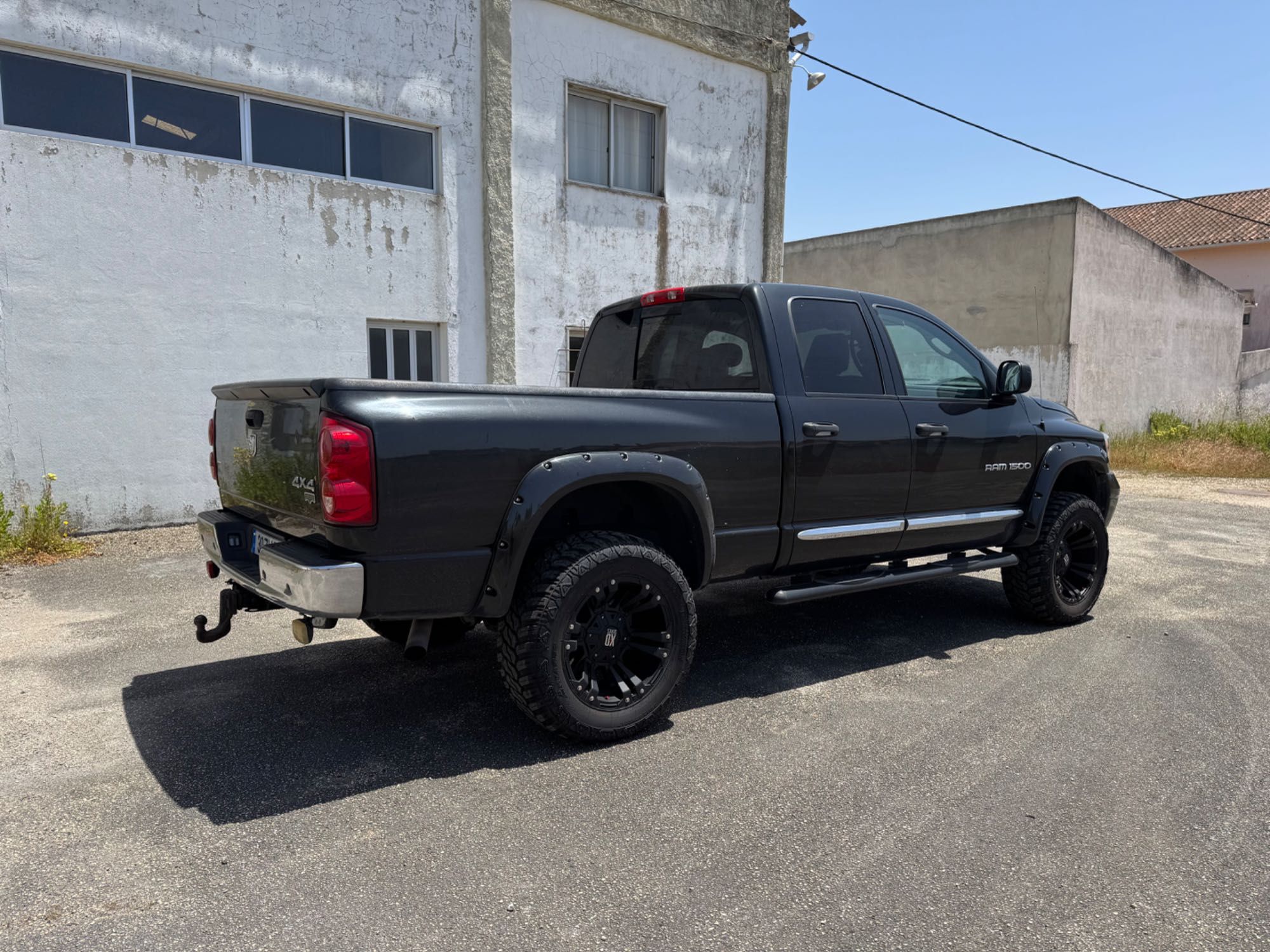 Dodge ram 1500 laramie