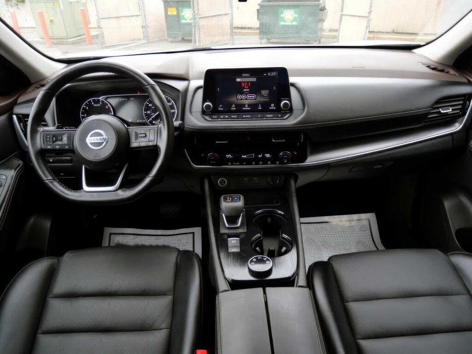 Nissan Rogue      2021