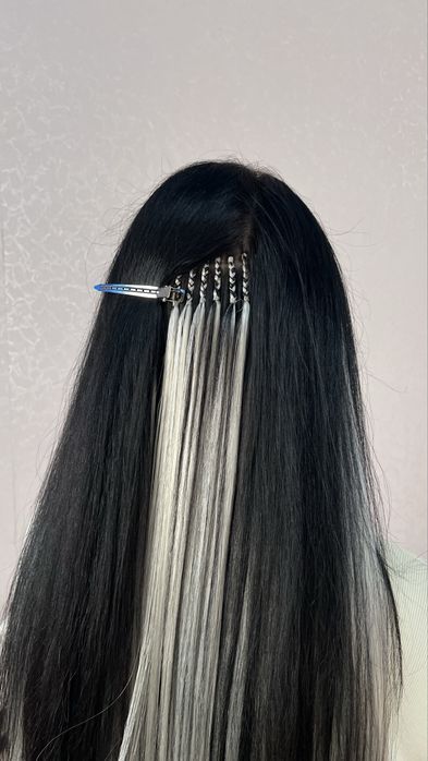 Нарощення волосся на мікрокосички