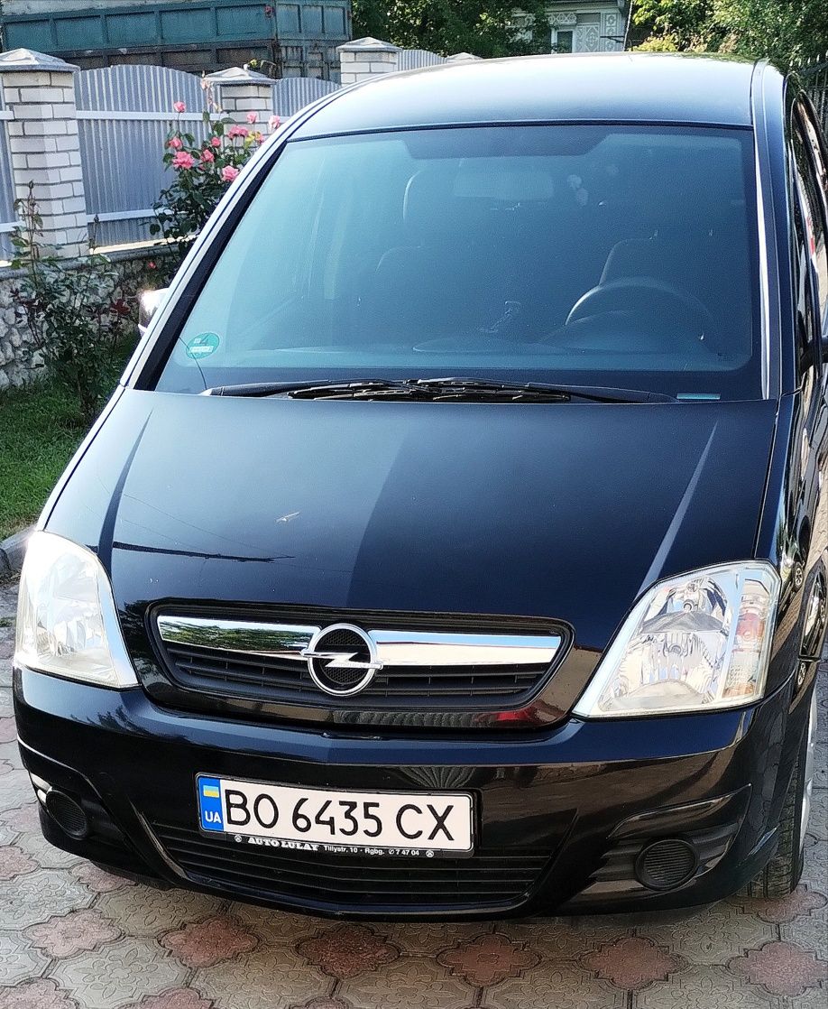 Opel meriva 1.6  бензин