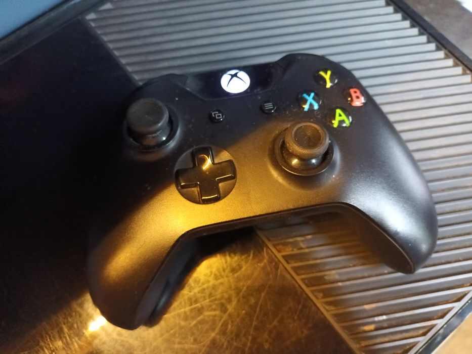 Konsola xbox one pad 500gb