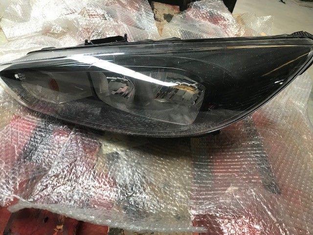 Otica Frente esquerda Ford focus MK4