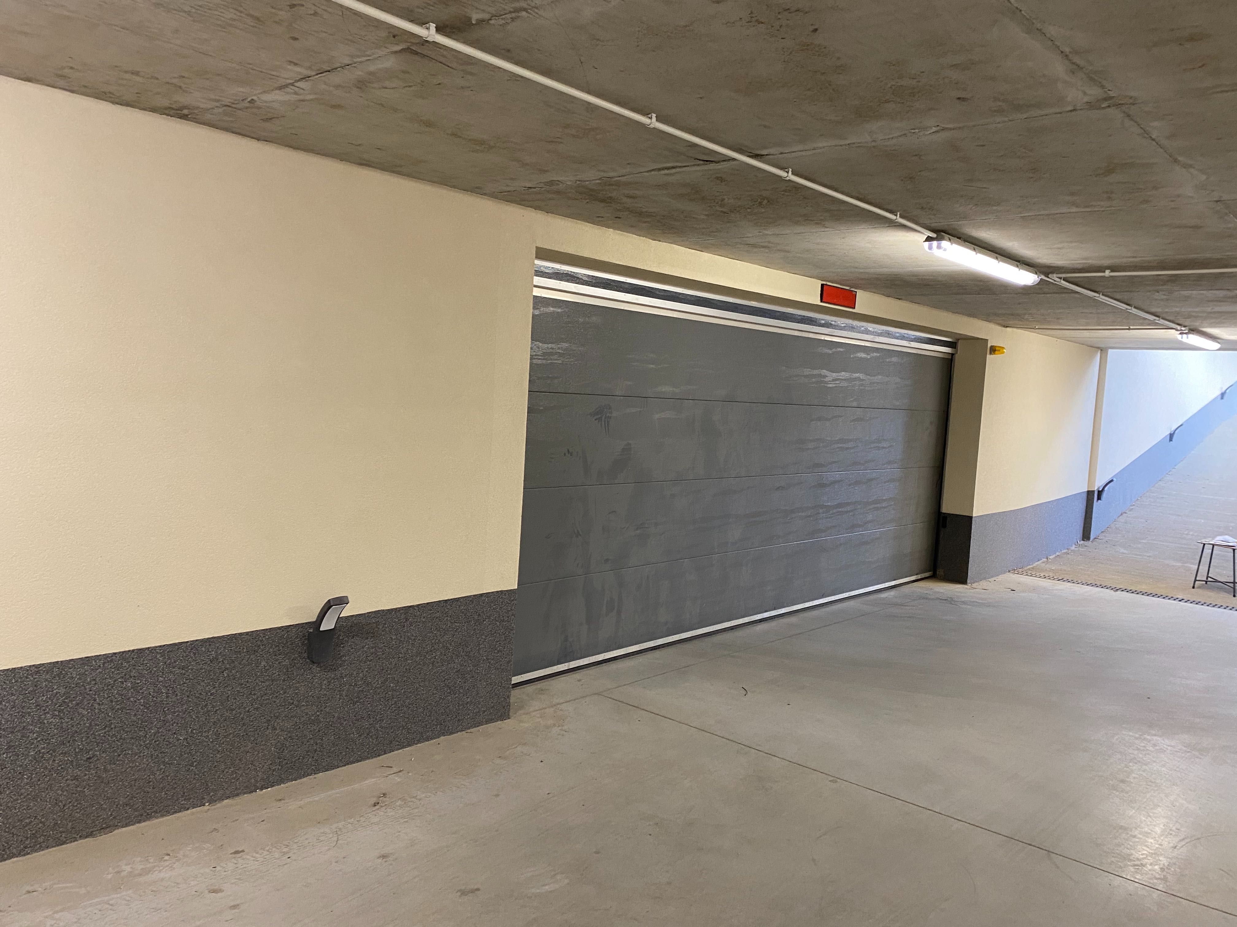 Producent  Brama segmentowa antracyt 500x245  automatyka pilot Hormann