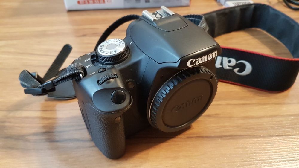 Aparat fotograficzny, lustrzanka, Canon EOS 500D, body