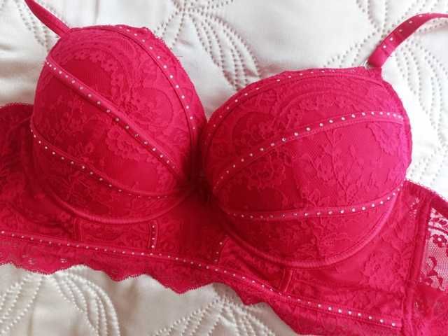 Biustonosz czerwony 85D - elegancki, push up