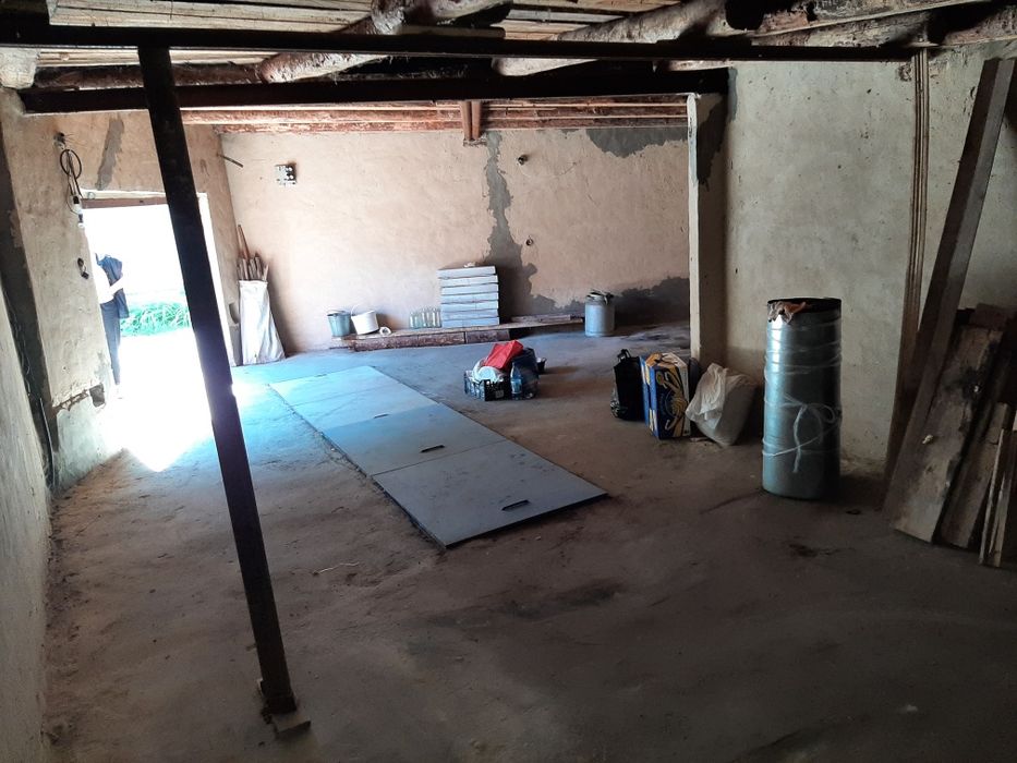 Продам великий капітальний гараж в центрі міста Гадяч