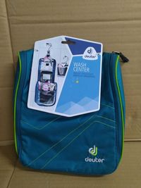 УЦІНКА Deuter Wash Center II і Wash Bag Tour III спортивна косметичка