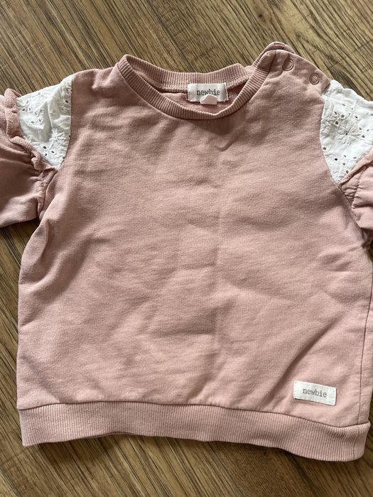 Newbie bluza z koronka i falbankami 80