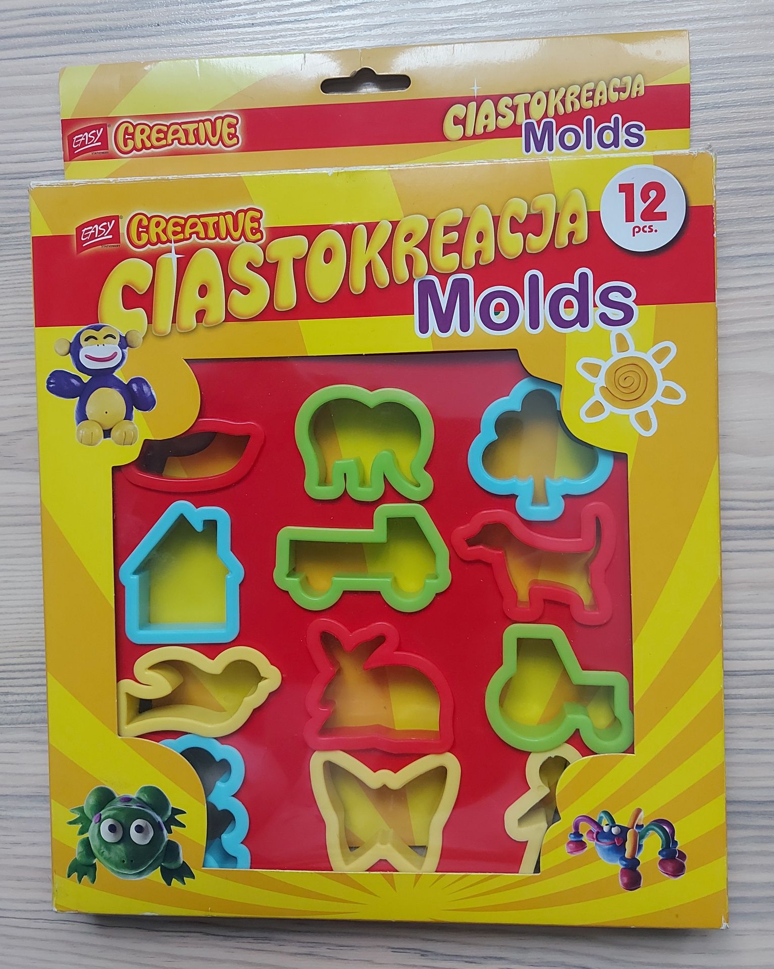 Ciastolina PLAY-DOH i zastaw foremek i narzędzi do zabawy