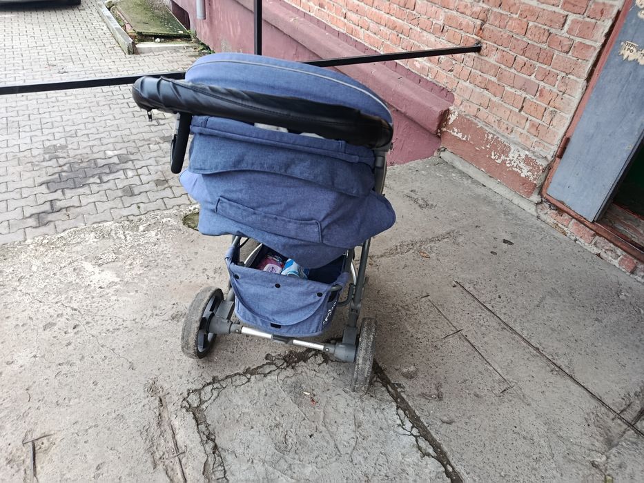 Дитяча коляска carello