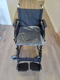 Cadeira de Rodas manual Nova com Oferta de Almofada de conforto