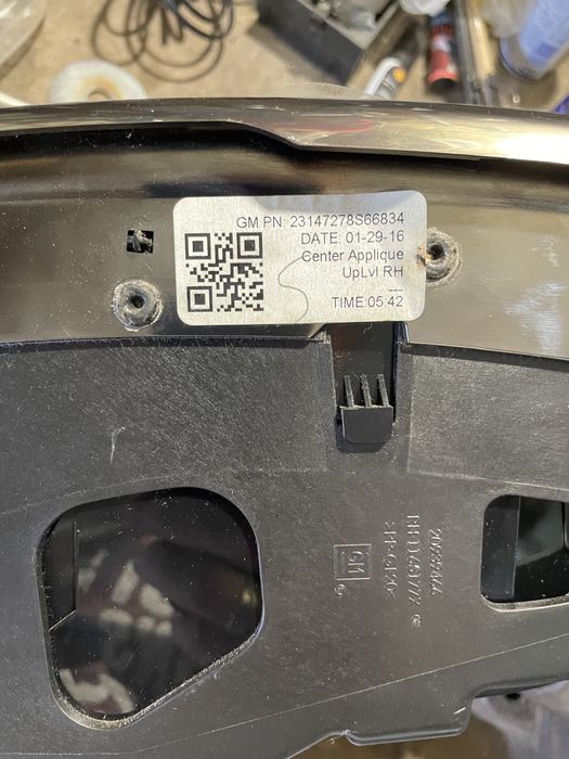 Медиа с cue от Cadillac ATS 2016