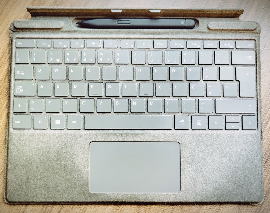 Teclado + caneta surface pro 9 de 13