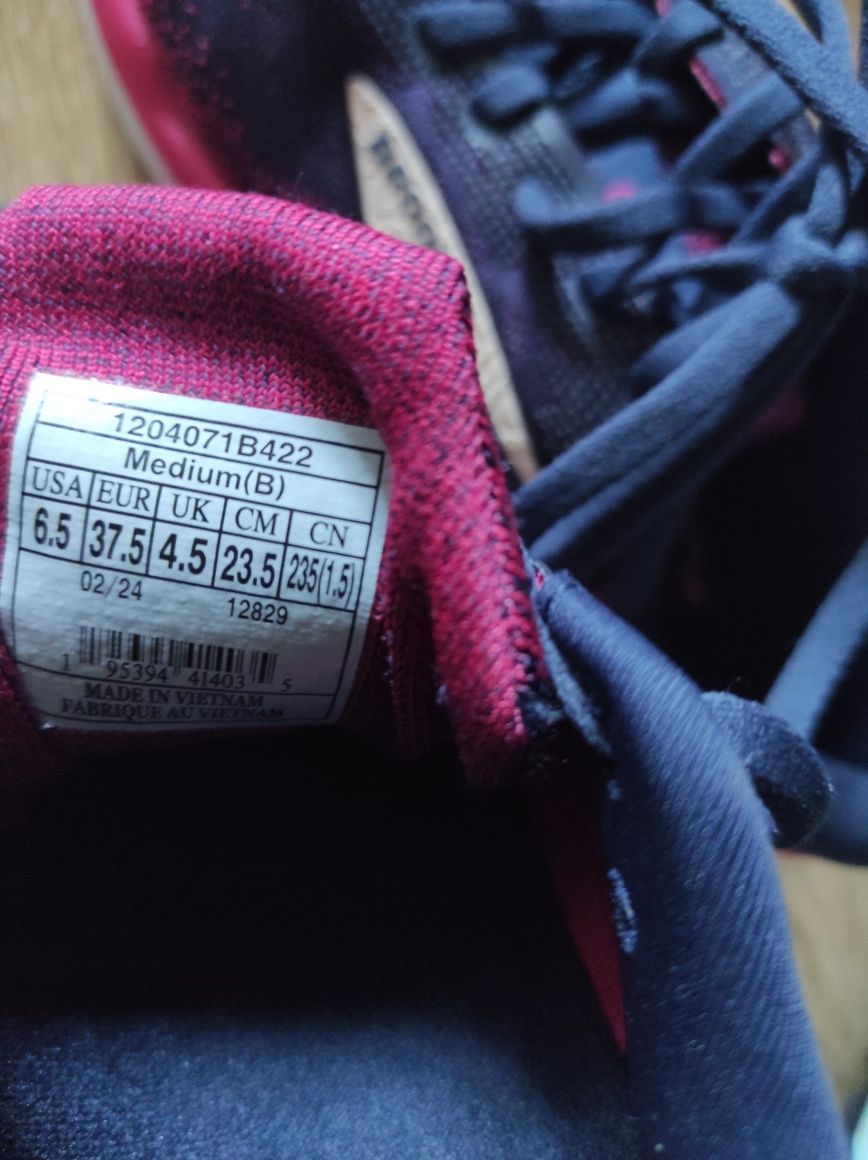 Жіночі кросівки Brooks Ghost 16