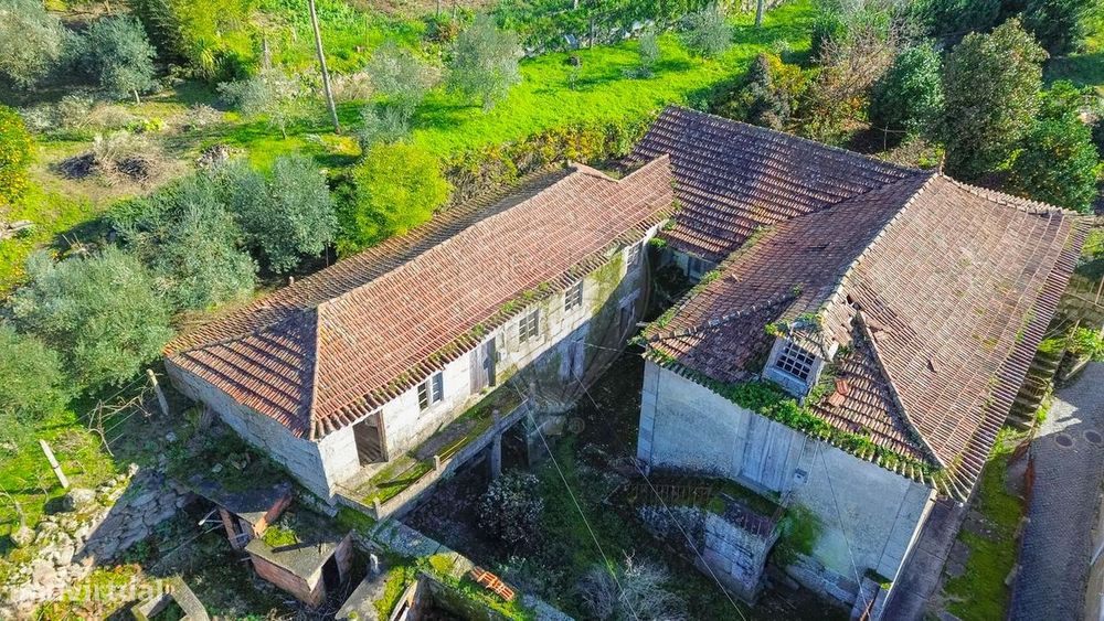 Moradia T4 para venda