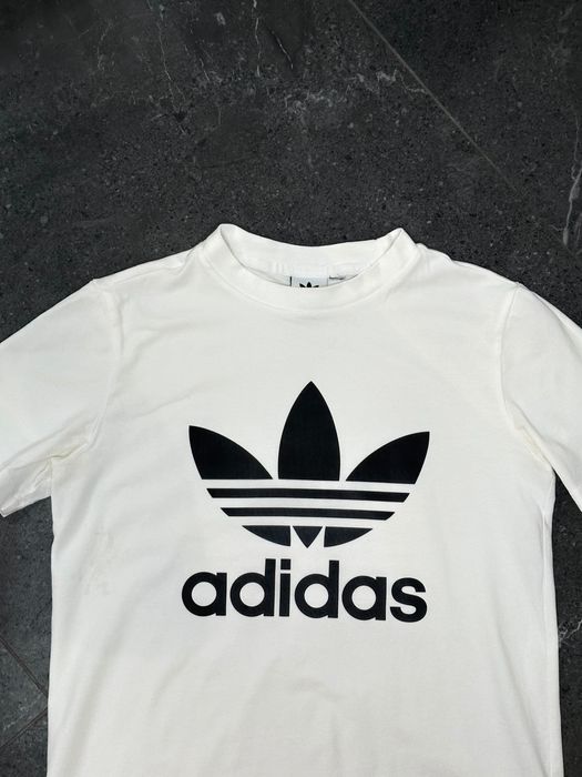 T-shirt damski adidas