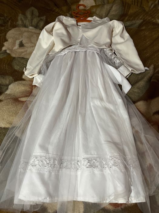 Плаття до першого Причастя