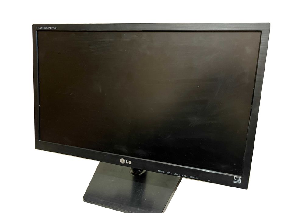 Монітор LG Flatron E2242C-BN чорний