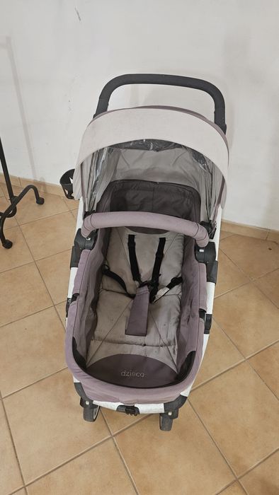 Carrinho de bebe em bom estado