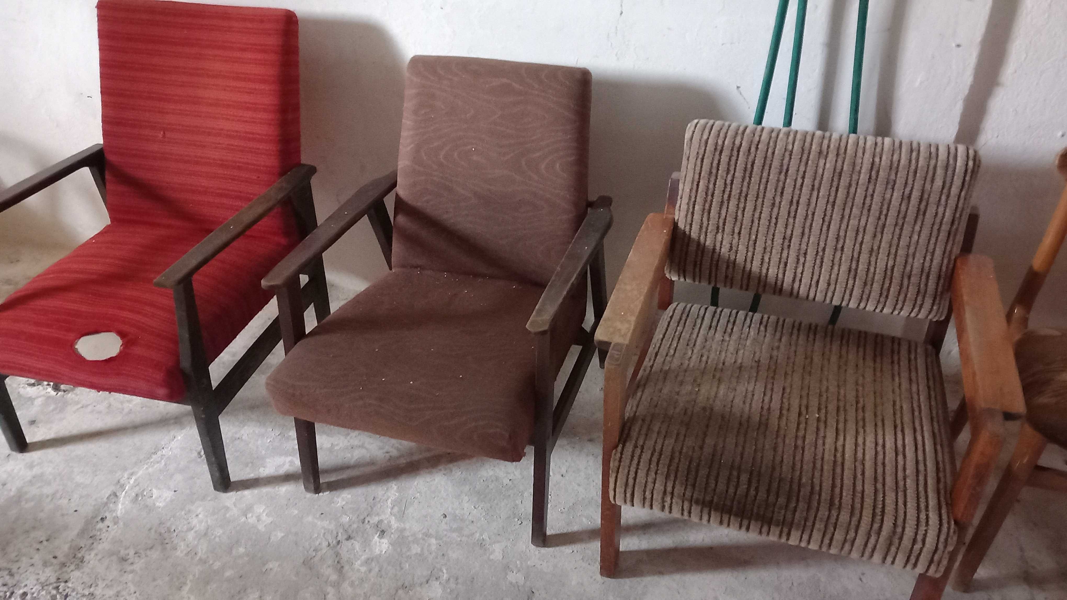 Fotel-ładny stary vintage mebel.PRL
