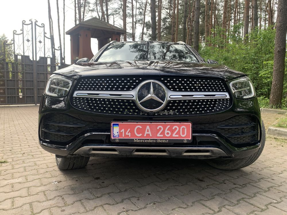 Mercedes Benz GLC300 AMG