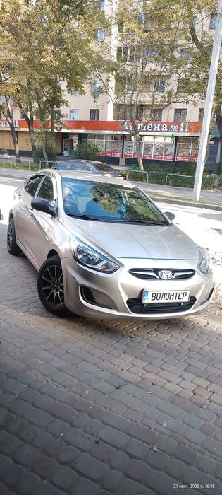 Продам Акцент 2013 куплен в салоне 58т пробега
