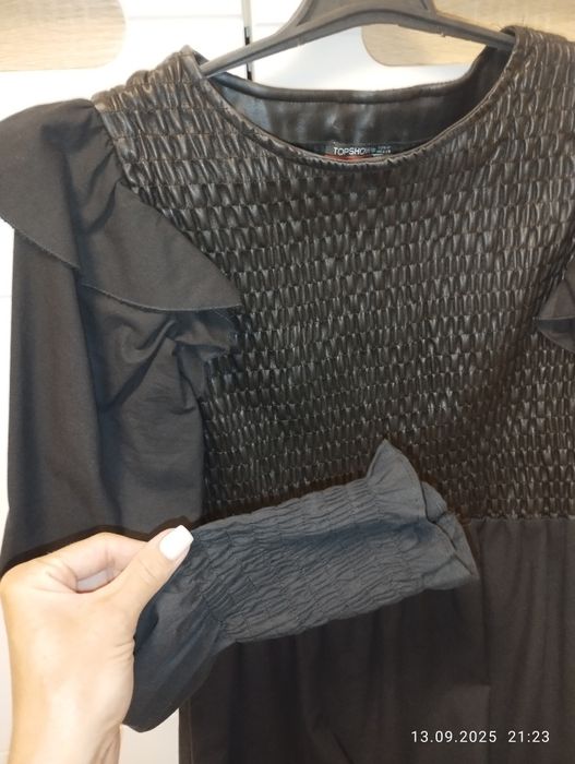 Плаття чорне, розмір 44.