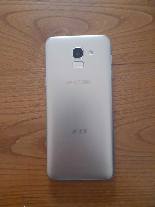 Samsung J6 ( ecrã partido ) Gold Dual SIM / SD