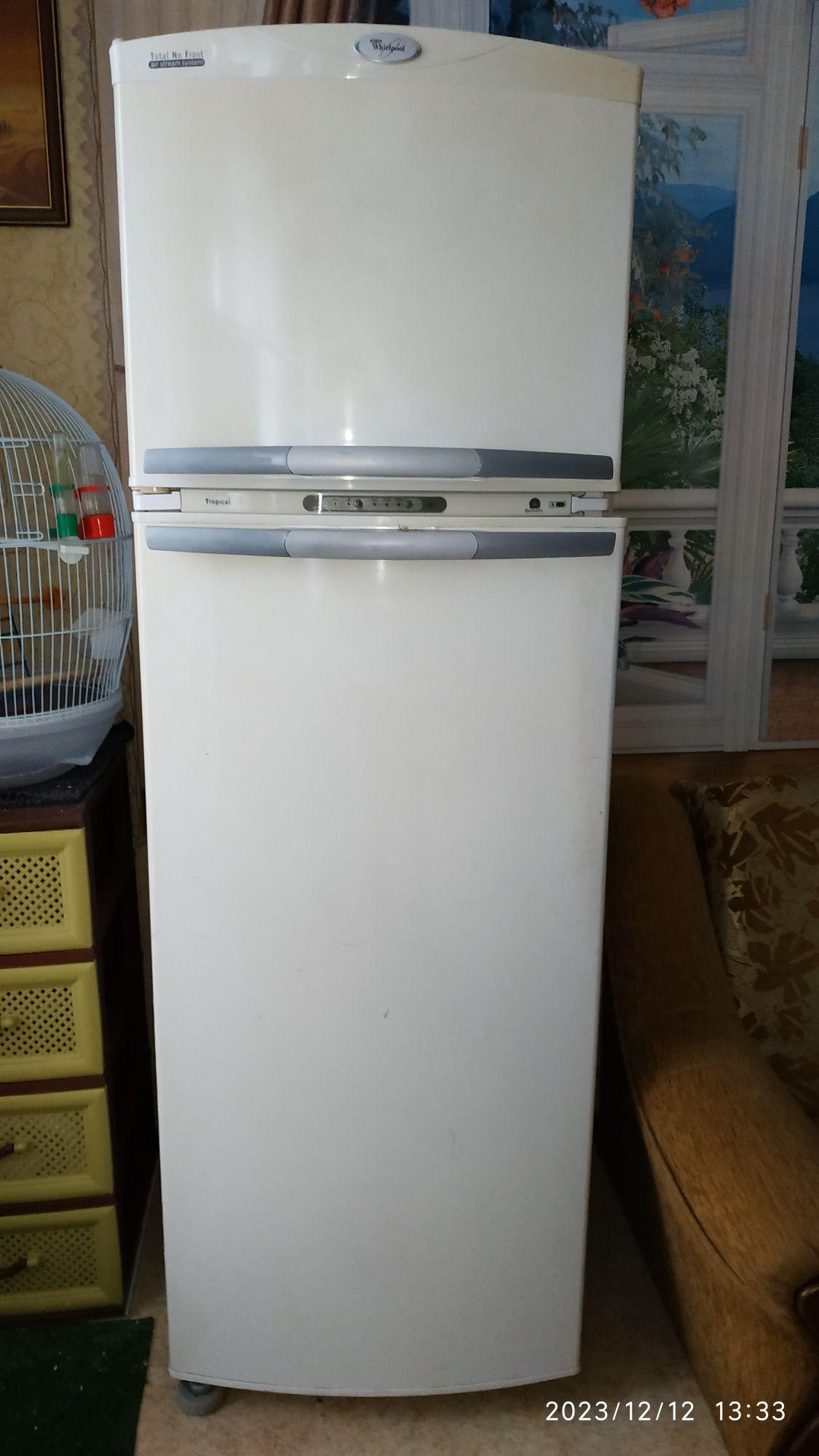 Холодильник Whirlpool модель ARC 4020 WP