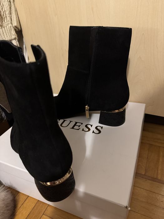 Guess oryginalne botki skóra zamsz suwak szpic 40 klasyka black
