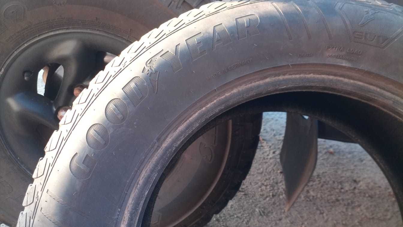 Шини всесезонні 235/65 r17