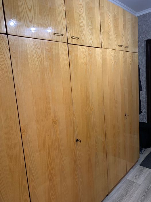 Передпокій, шафа