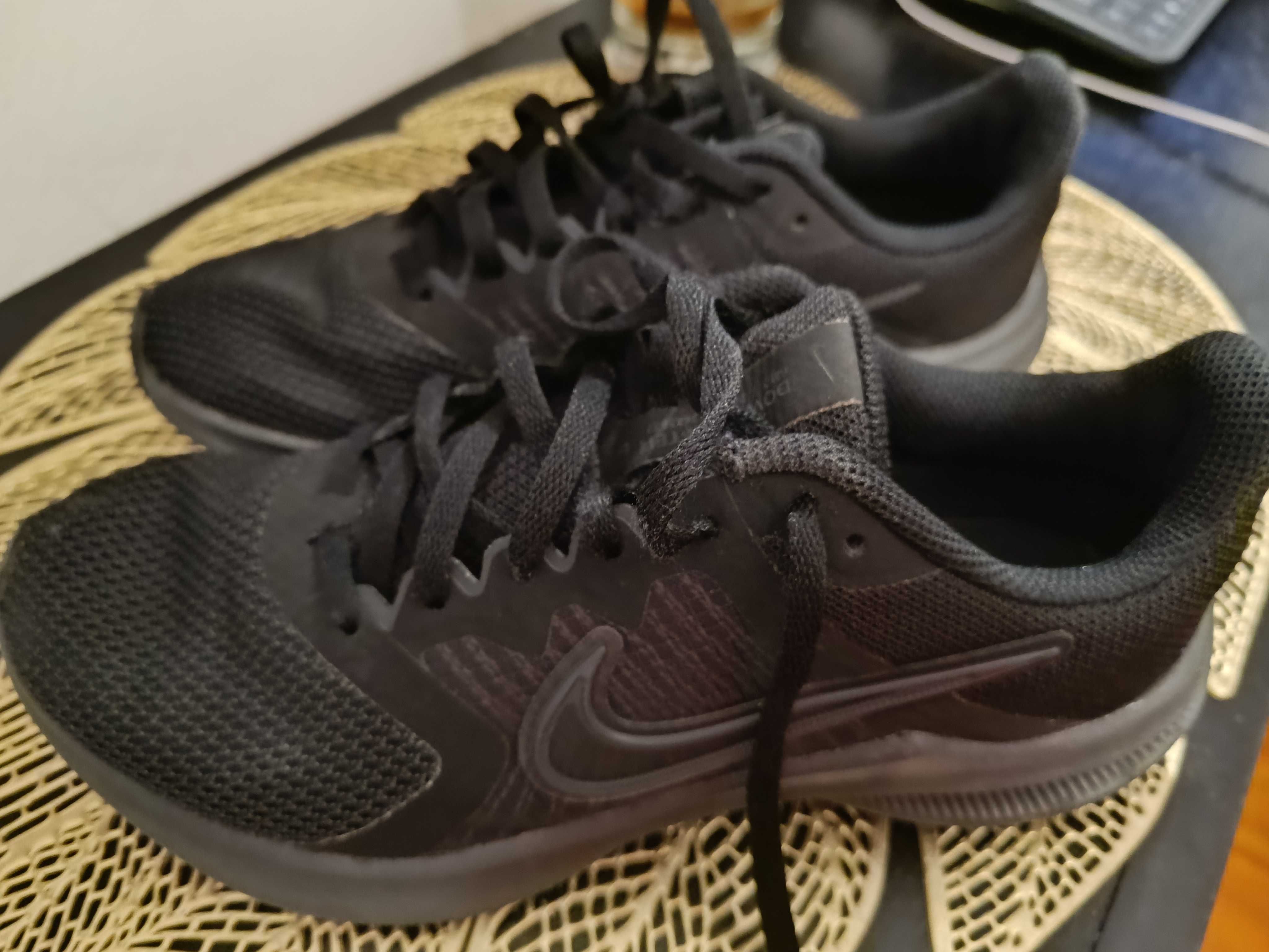 Buty Nike czarne 38