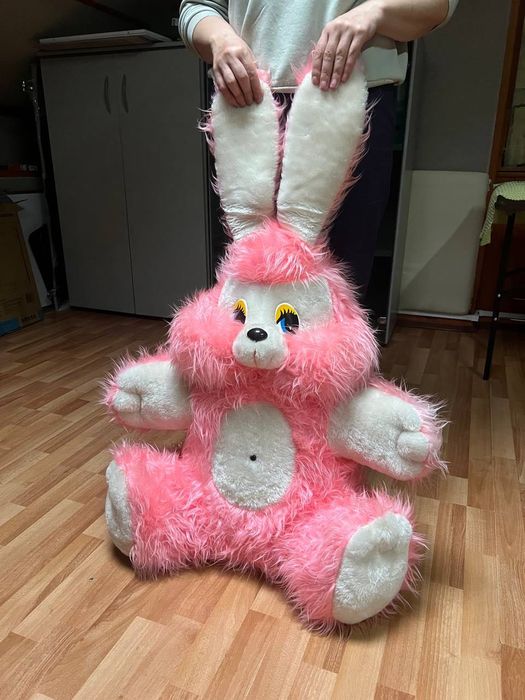 Заєць рожевий великий