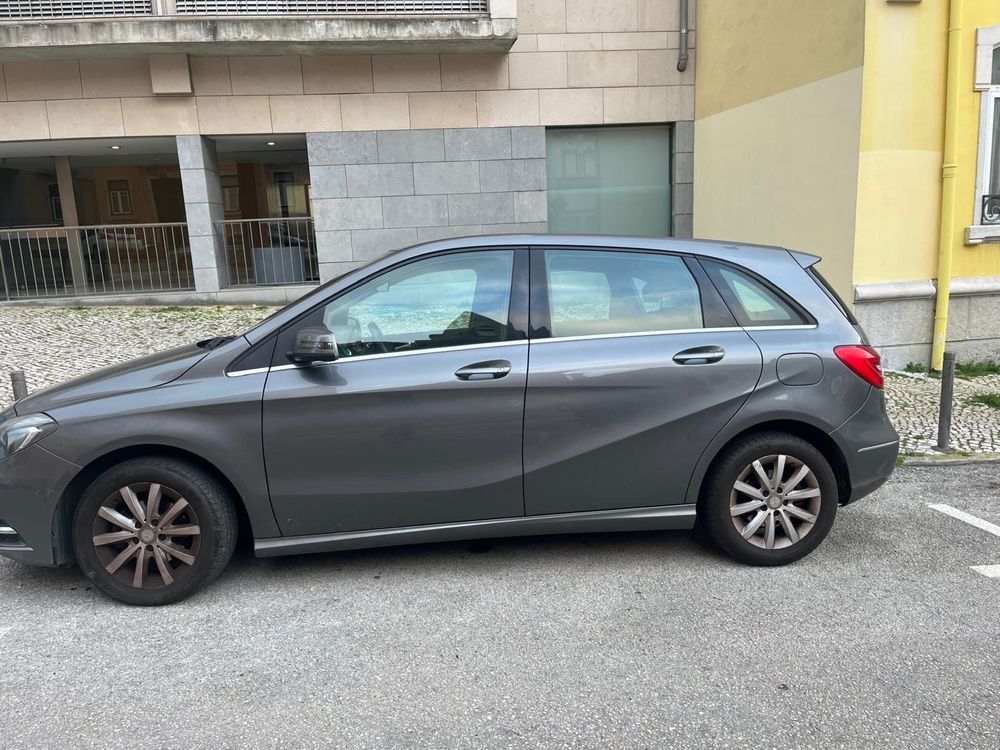 Mercedes-Benz   B180 CDi BlueEffficiency