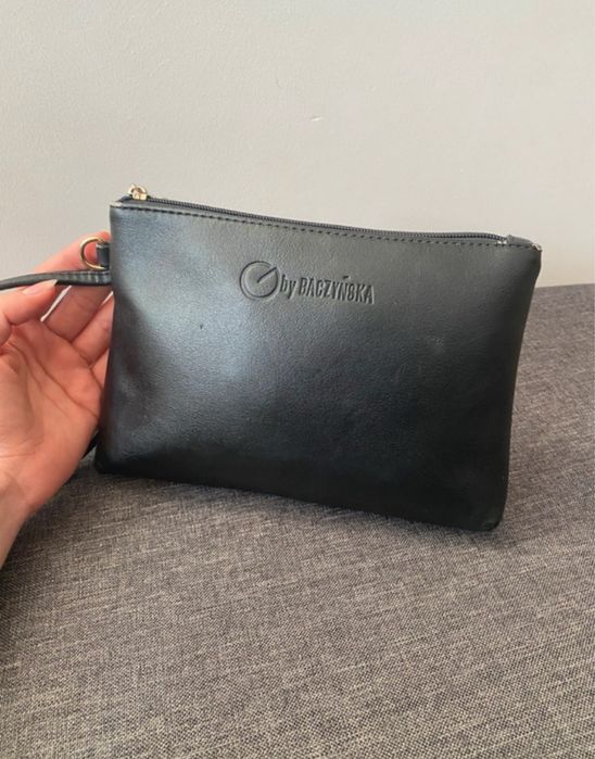 czarna kosmetyczka gosia baczyńska