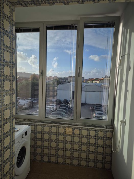 Apart. T 3 com garagem fechada p/ 1 carro junto a BOSCH em braga