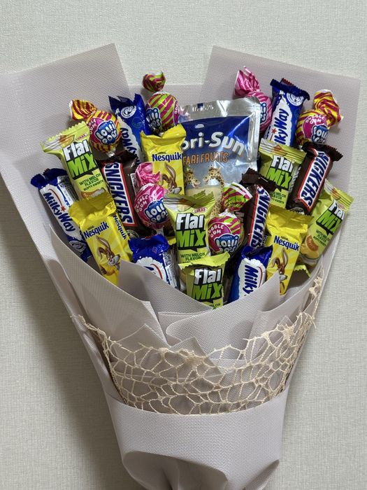 Букет з цукерок, рафаелло, подарунок