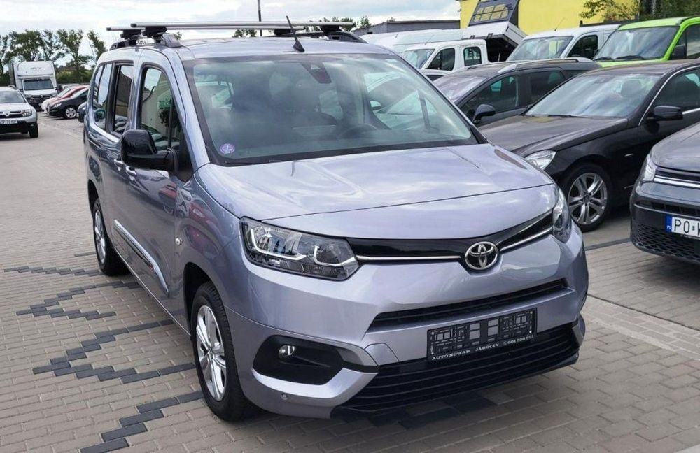 Toyota Proace City Verso Toyota Proace City Verso 1.2T 110 Km Long / 7 osób / 46 tys. km